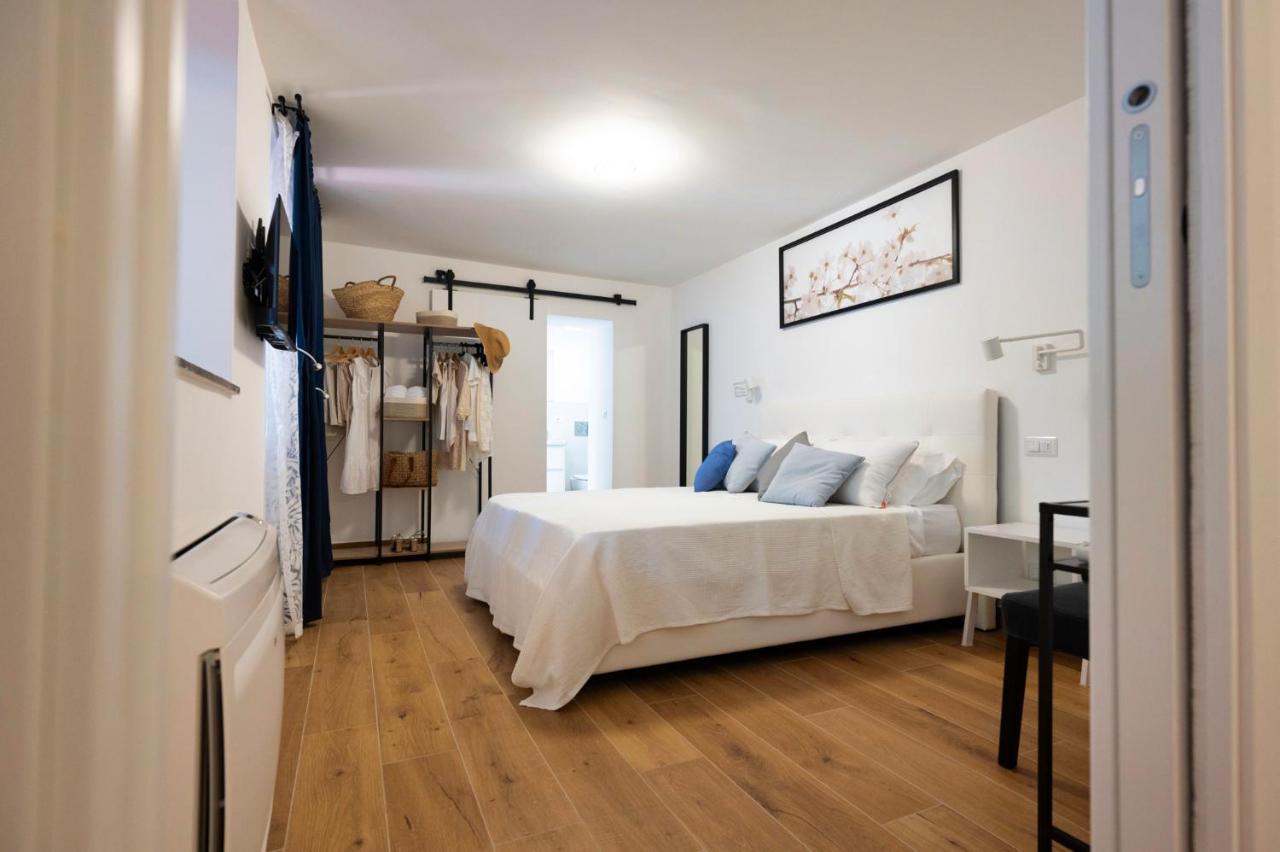 Diomira Apartment Таормина Экстерьер фото